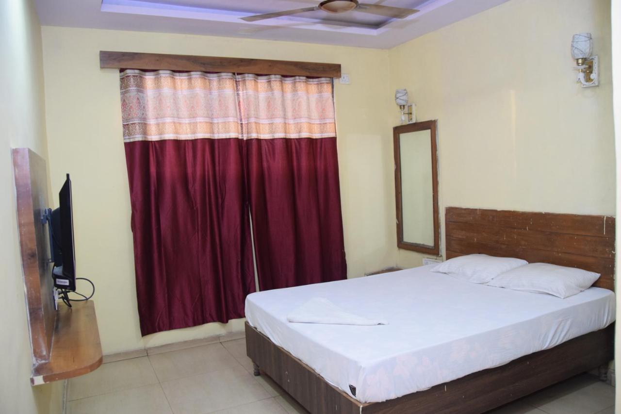 Hotel Riviera Residency Thane Eksteriør bilde