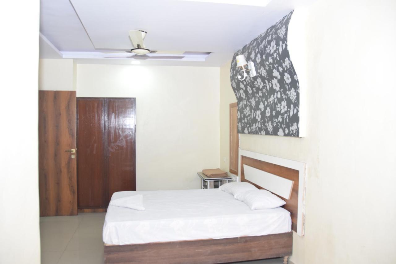 Hotel Riviera Residency Thane Eksteriør bilde