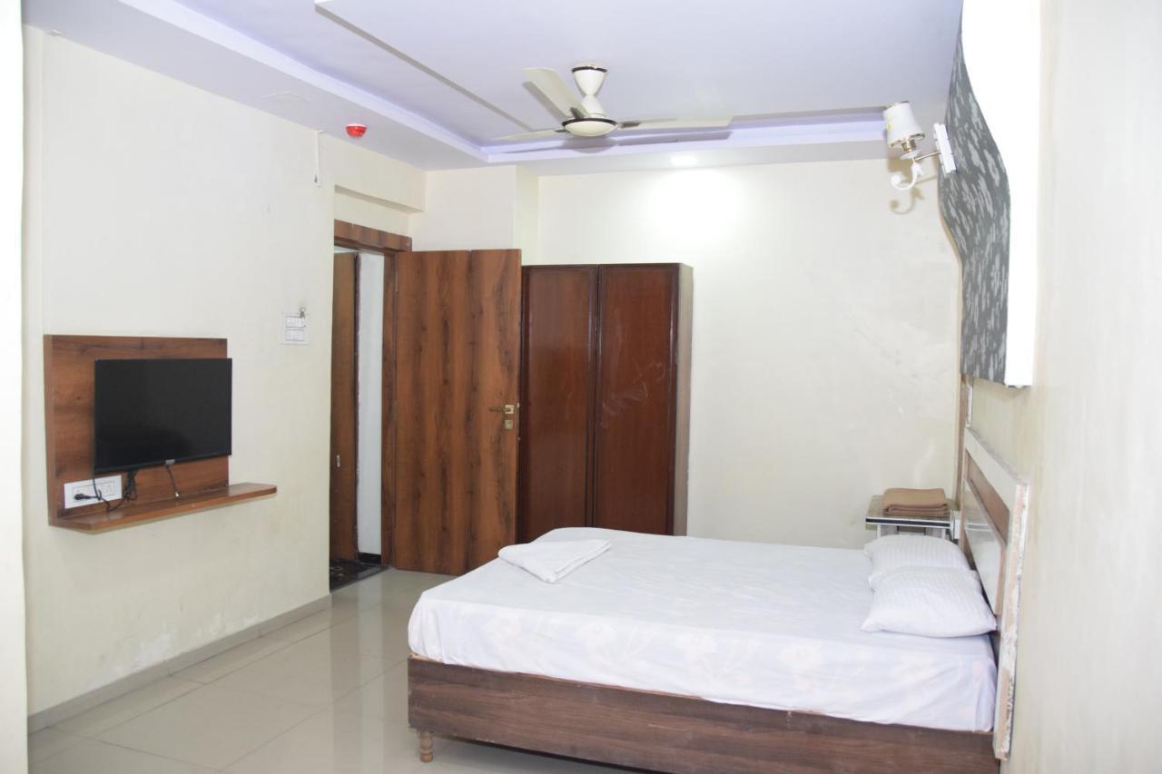 Hotel Riviera Residency Thane Eksteriør bilde