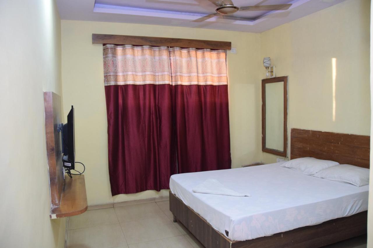 Hotel Riviera Residency Thane Eksteriør bilde