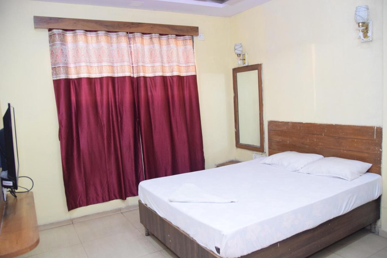 Hotel Riviera Residency Thane Eksteriør bilde