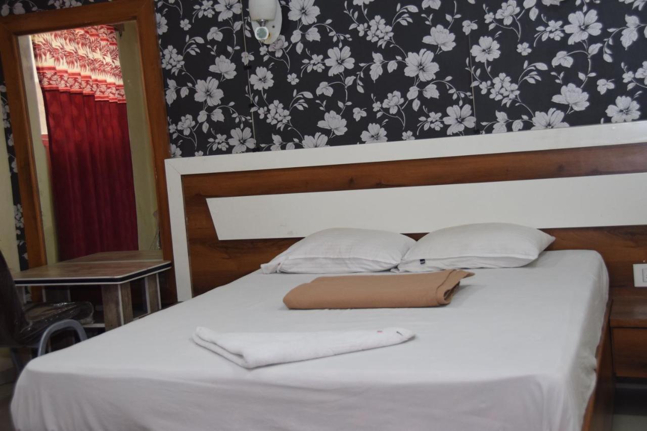 Hotel Riviera Residency Thane Eksteriør bilde